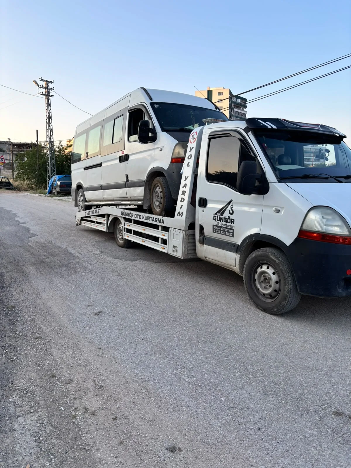 Şehir merkezinde çekici hizmeti